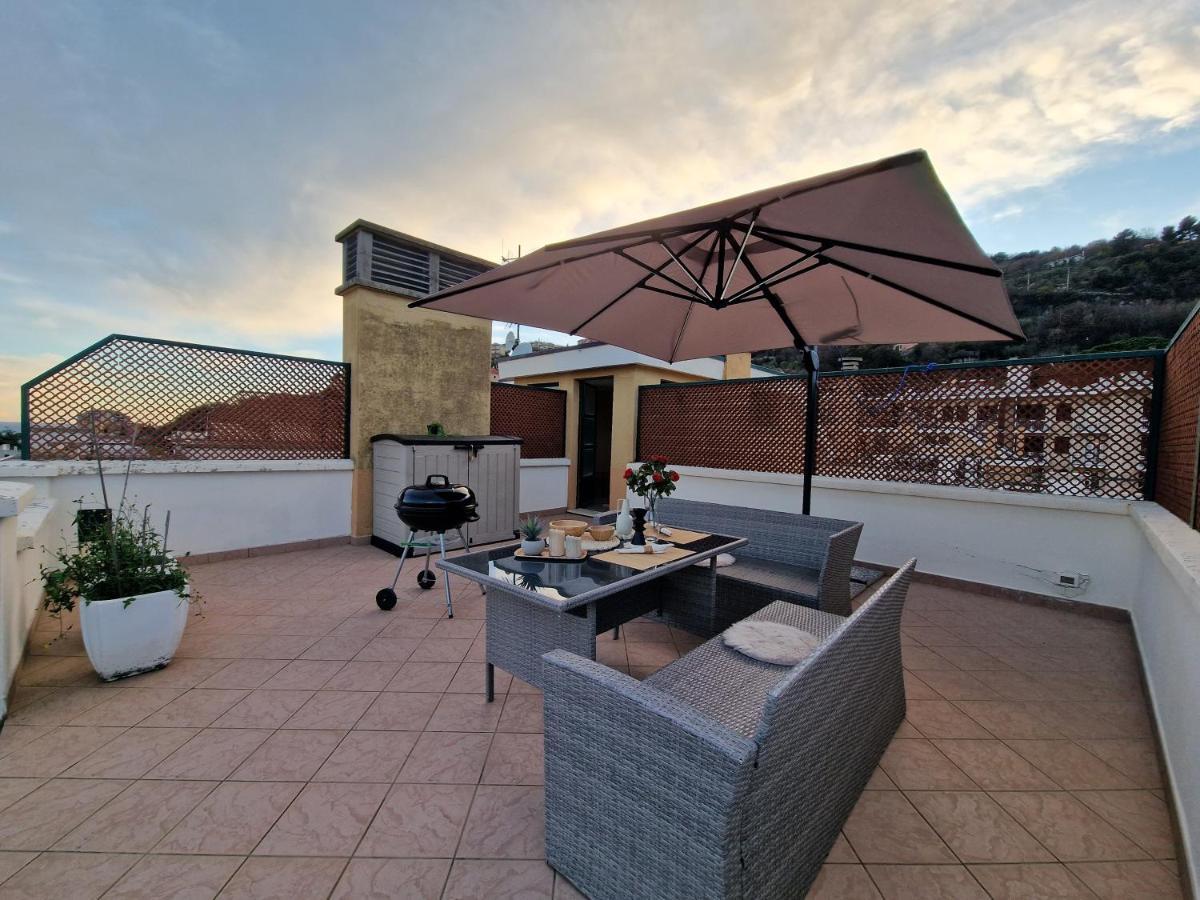 650 Metri Dal Mare - Wifi - Terrazzo - Piscina - A/C Apartamento Pietra Ligure Exterior foto