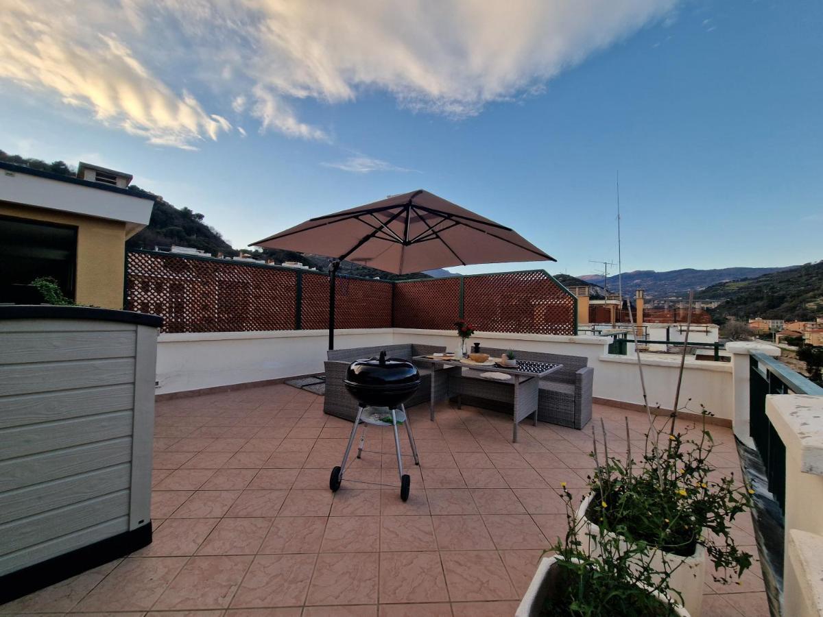 650 Metri Dal Mare - Wifi - Terrazzo - Piscina - A/C Apartamento Pietra Ligure Exterior foto